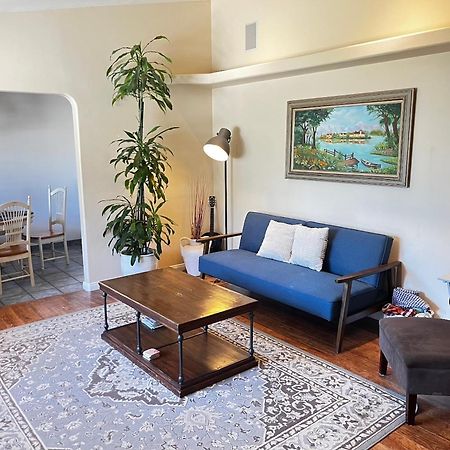 Villa Cozy Family Hideaway, Sleeps 8, 4 Tv'S Yard, Shops à Simi Valley Extérieur photo