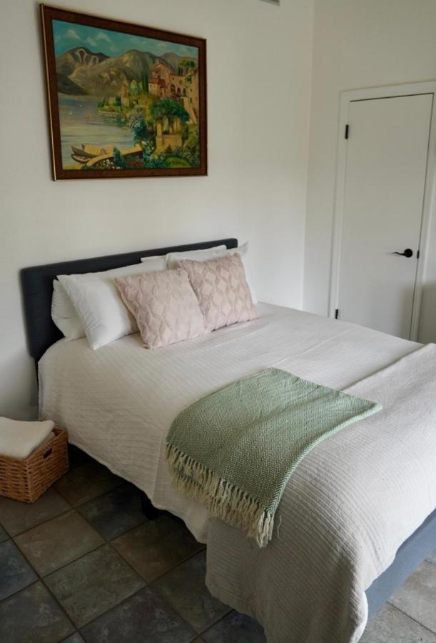 Villa Cozy Family Hideaway, Sleeps 8, 4 Tv'S Yard, Shops à Simi Valley Extérieur photo