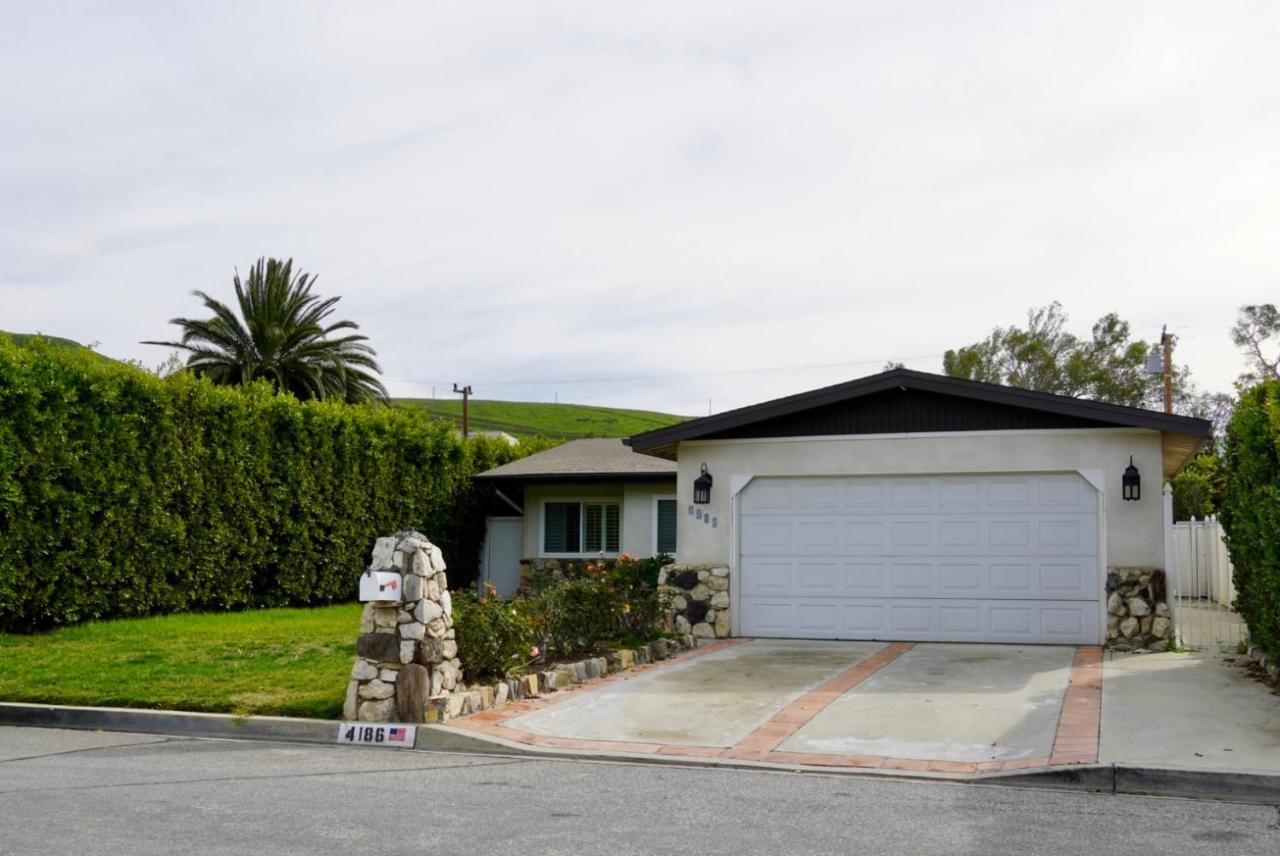 Villa Cozy Family Hideaway, Sleeps 8, 4 Tv'S Yard, Shops à Simi Valley Extérieur photo