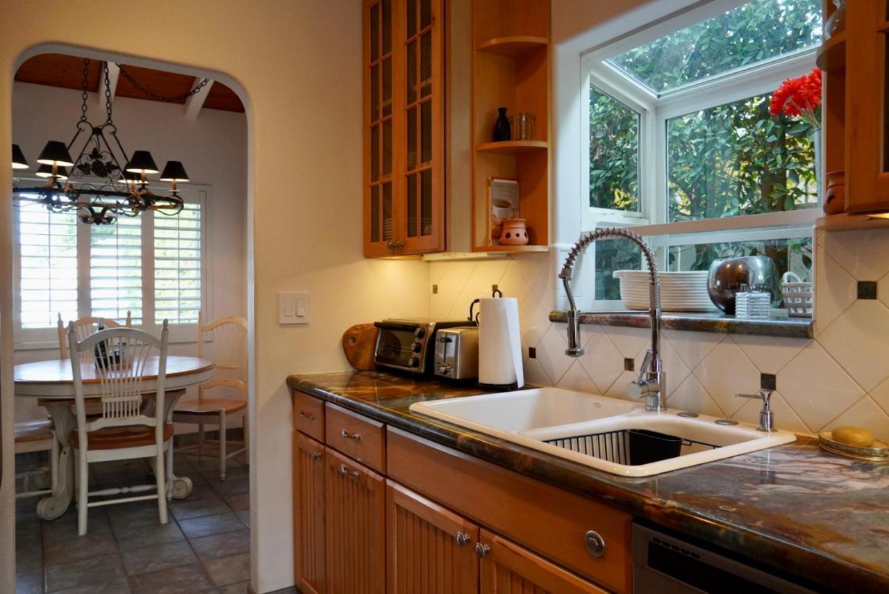 Villa Cozy Family Hideaway, Sleeps 8, 4 Tv'S Yard, Shops à Simi Valley Extérieur photo