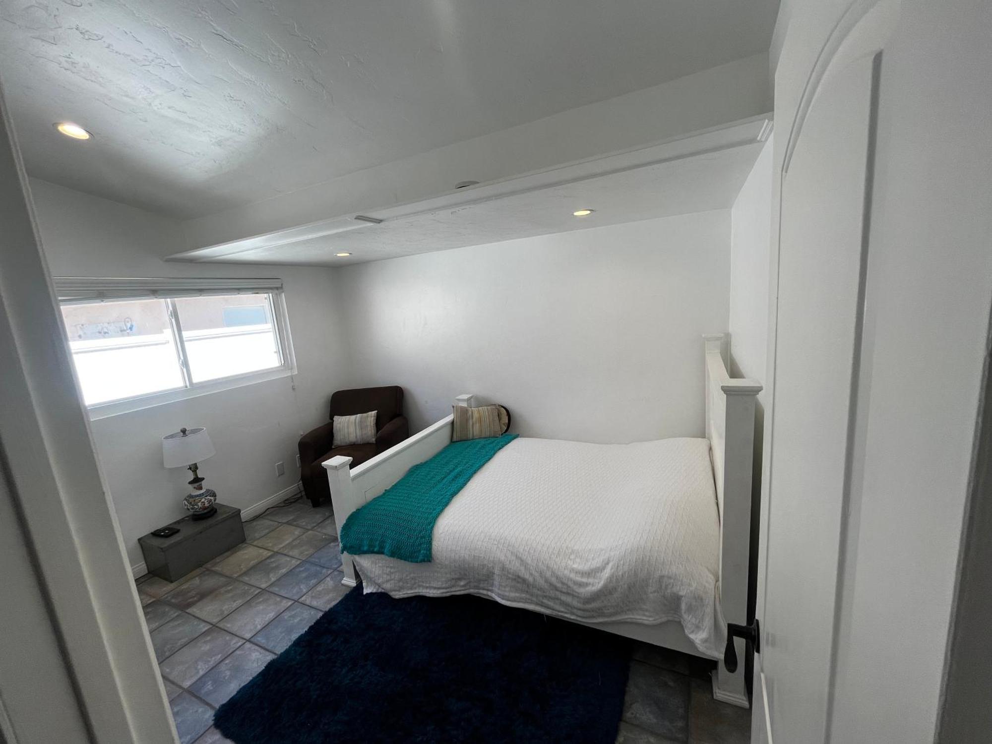 Villa Cozy Family Hideaway, Sleeps 8, 4 Tv'S Yard, Shops à Simi Valley Extérieur photo